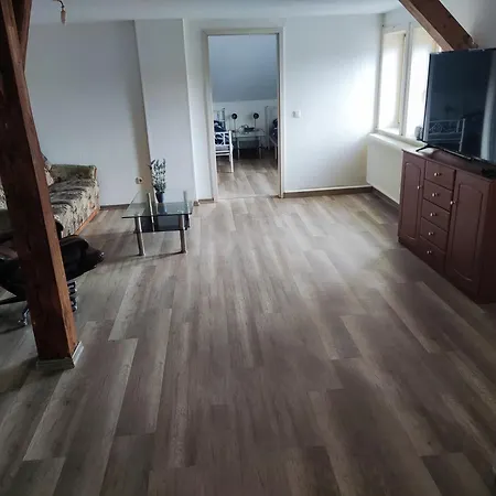 Apartment Gemutliche Ferienwohnung *